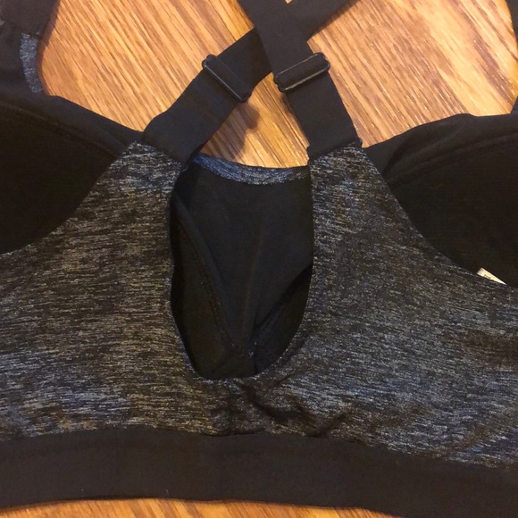 VSX Sport | Sports Bra | Size 32C | Marled Grey - Picture 4 of 6